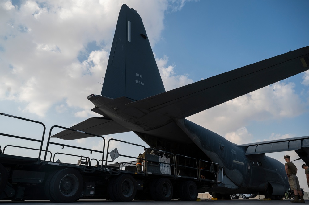 9th ESOS conducts airdrop above CENTCOM
