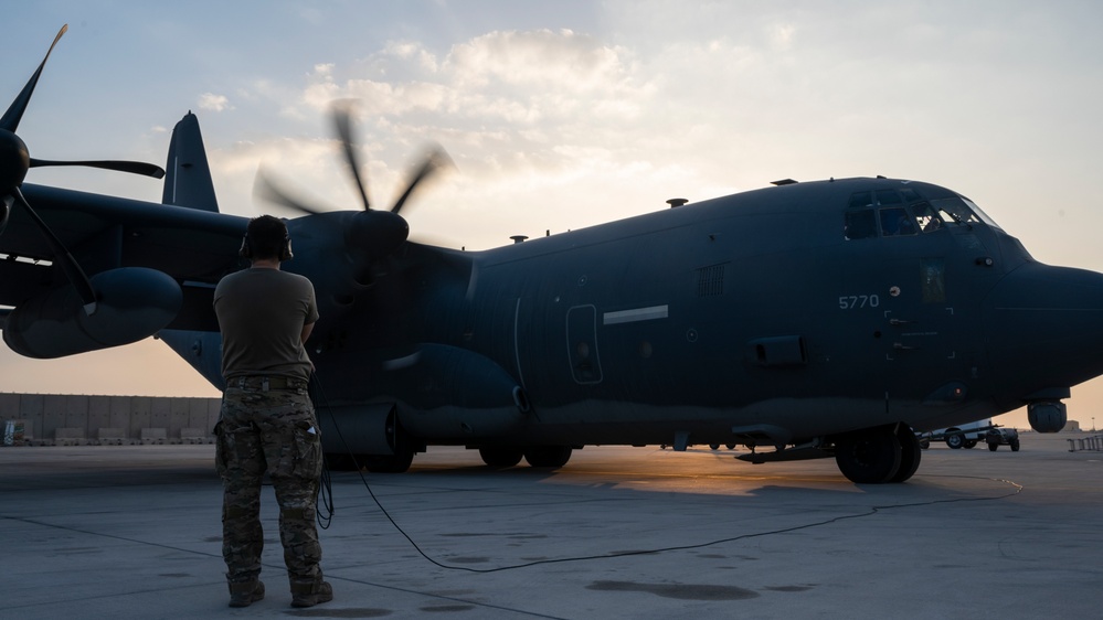 9th ESOS conducts airdrop above CENTCOM