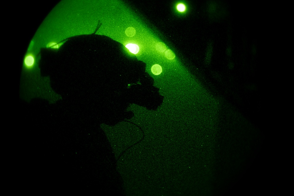 9th ESOS conducts airdrop above CENTCOM