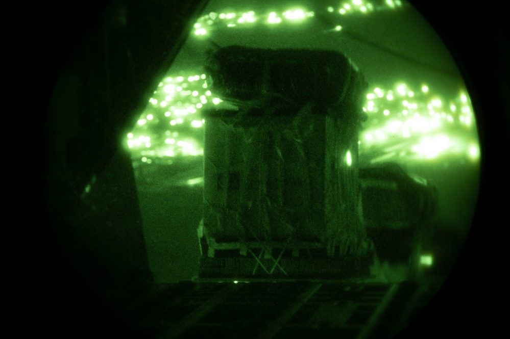 9th ESOS conducts airdrop above CENTCOM