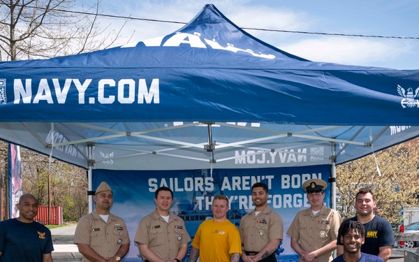 Service members participate in Military Field Day