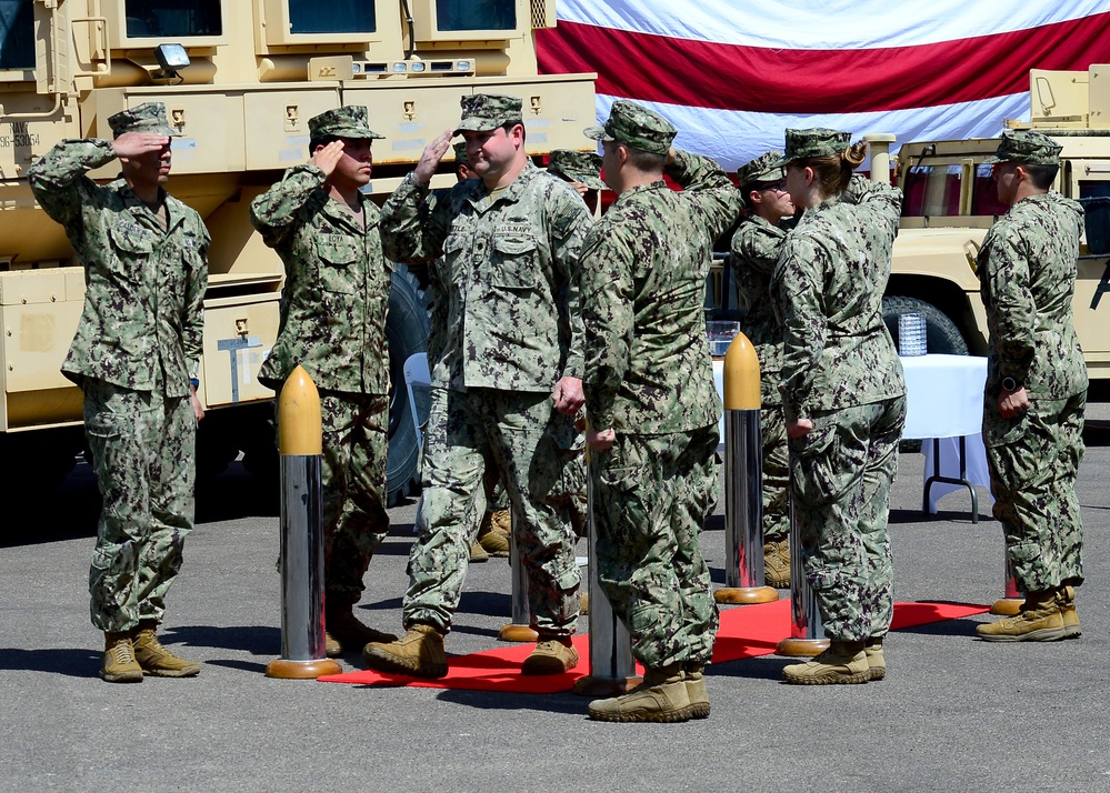 EOD Expeditionary Support Unit 1 Holds Change-of-Command