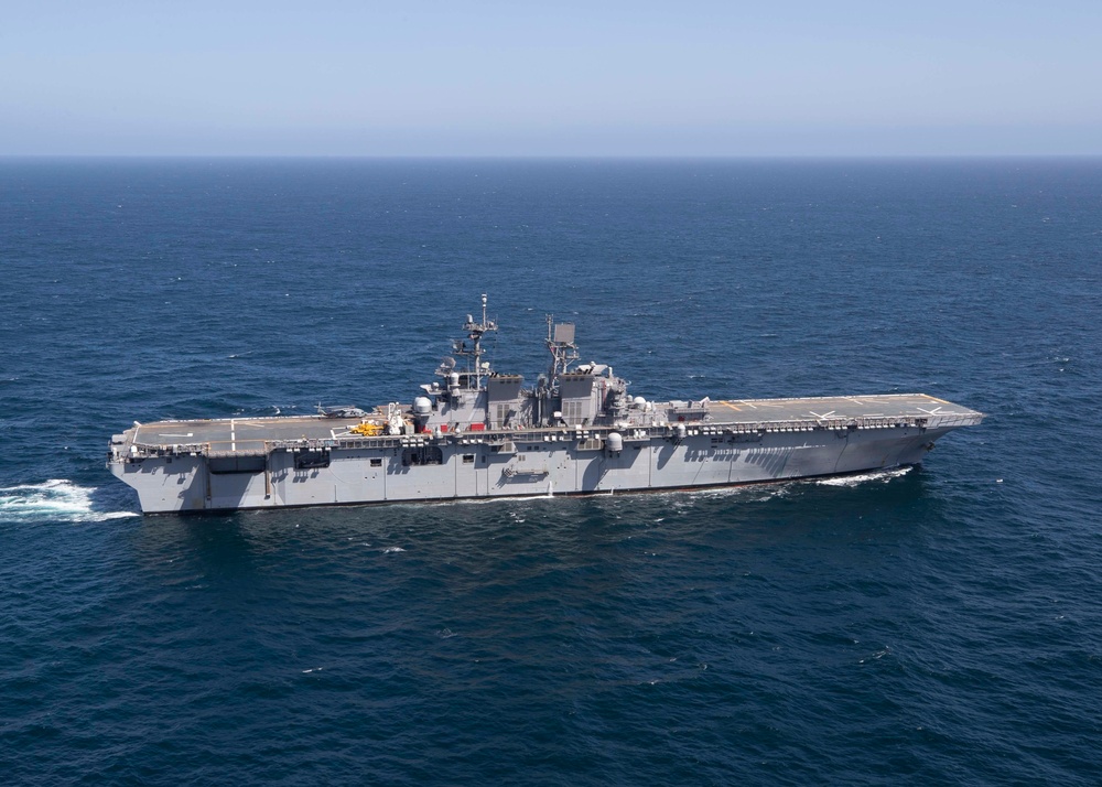 220413-N-TT639-1051