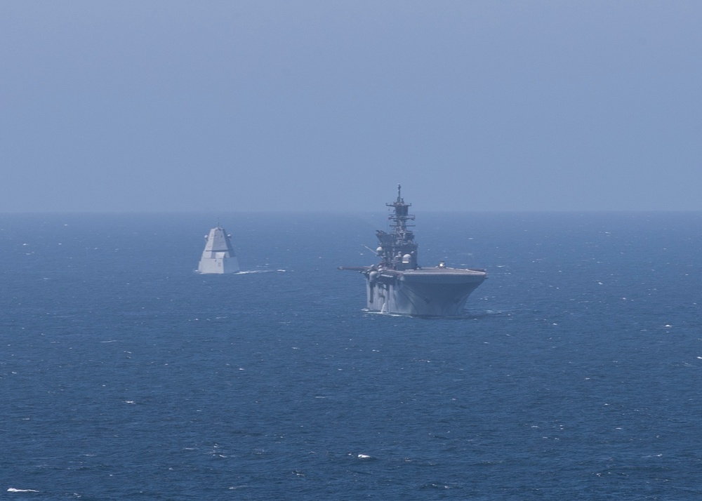 220413-N-TT639-2358