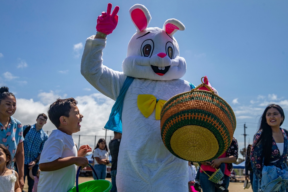 Weapons and Field Training Battalion Easter Celebration