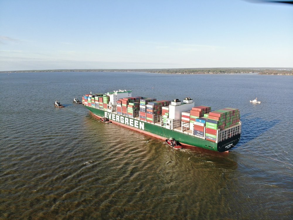 Grounded container vessel refloated in the Chesapeake Bay