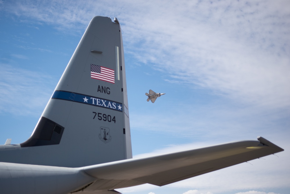Texas Airmen strengthen partnerships at FIDAE 2022