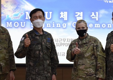 MSG/ROK AFOC commanders sign MOU for base security