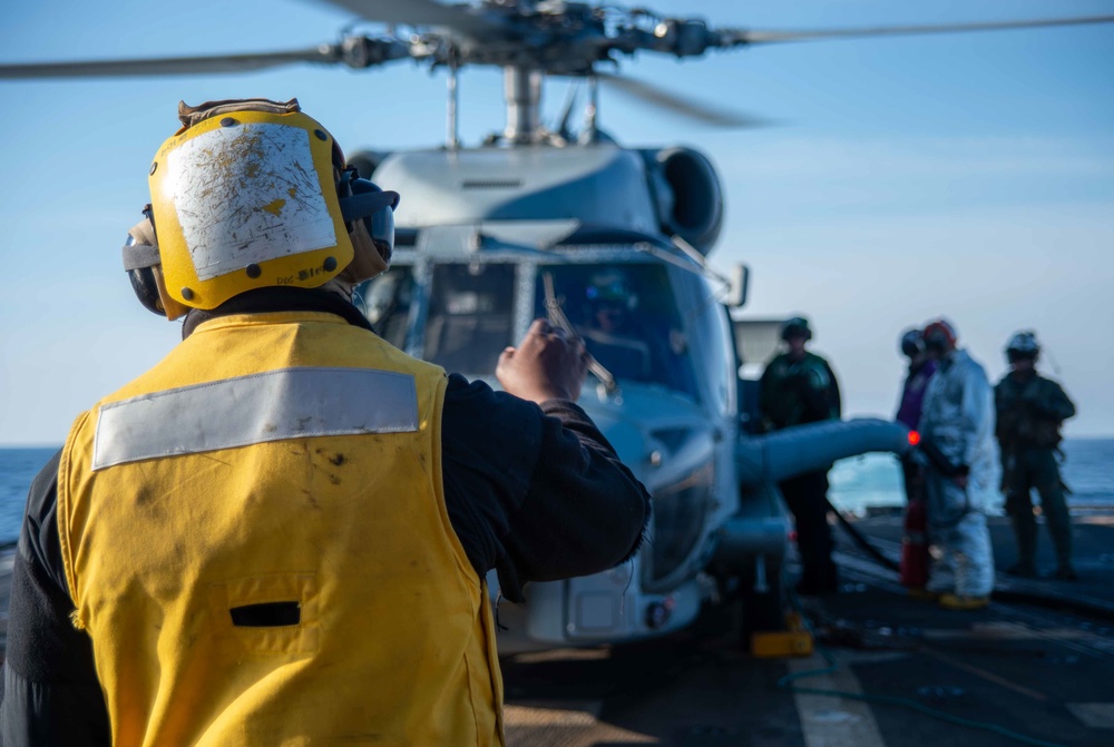 USS Jason Dunham (DDG 109) Conducts Flight Operations