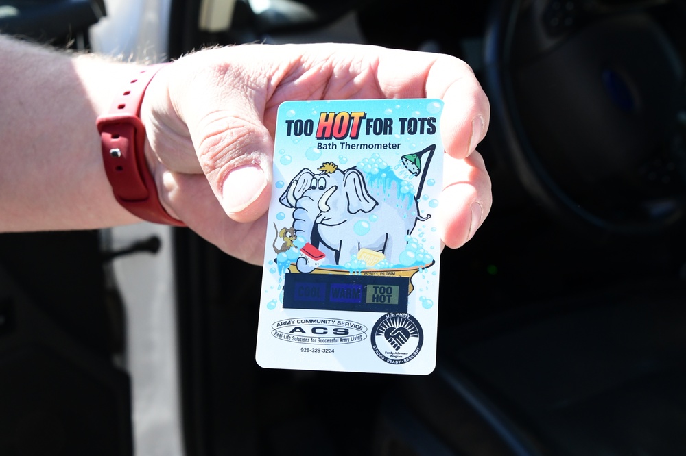 Car seat and heat safety reminder for caretakers