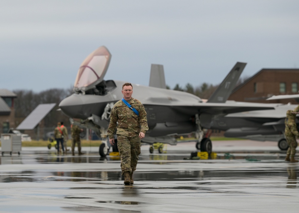Airmen lead the way in F-35 transition for 115th Fighter Wing