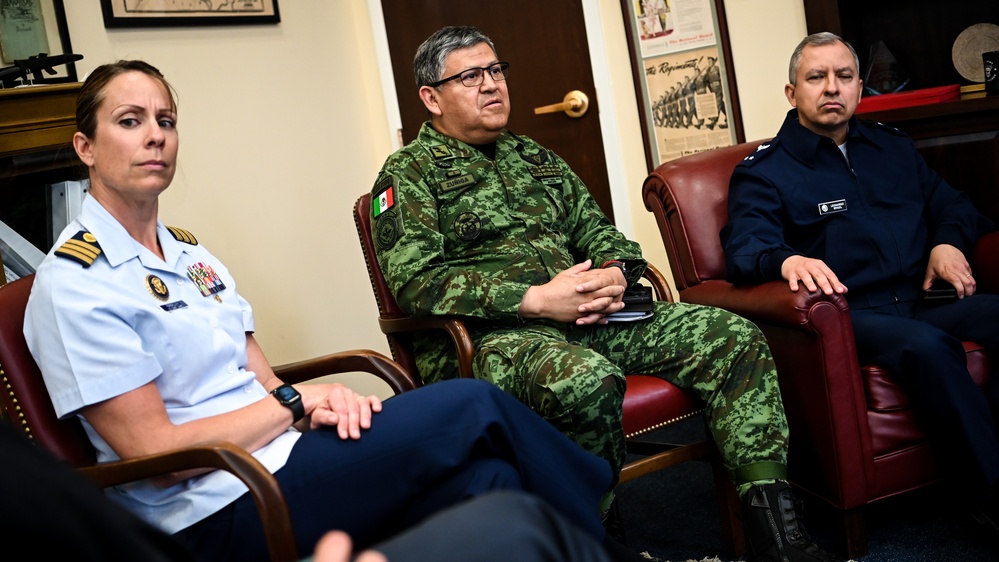 USCG Commandant Visits IADC, Speaks with Students