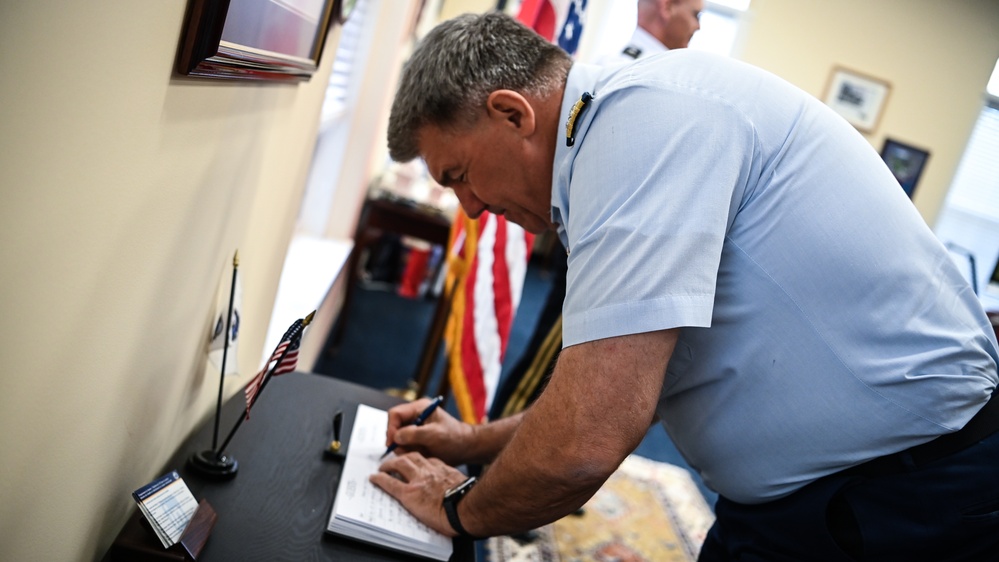 USCG Commandant Visits IADC, Speaks with Students