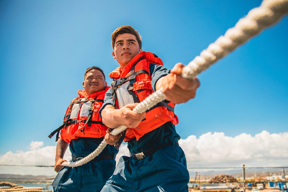 USS Billings Conducts SAR and Man Overboard Training