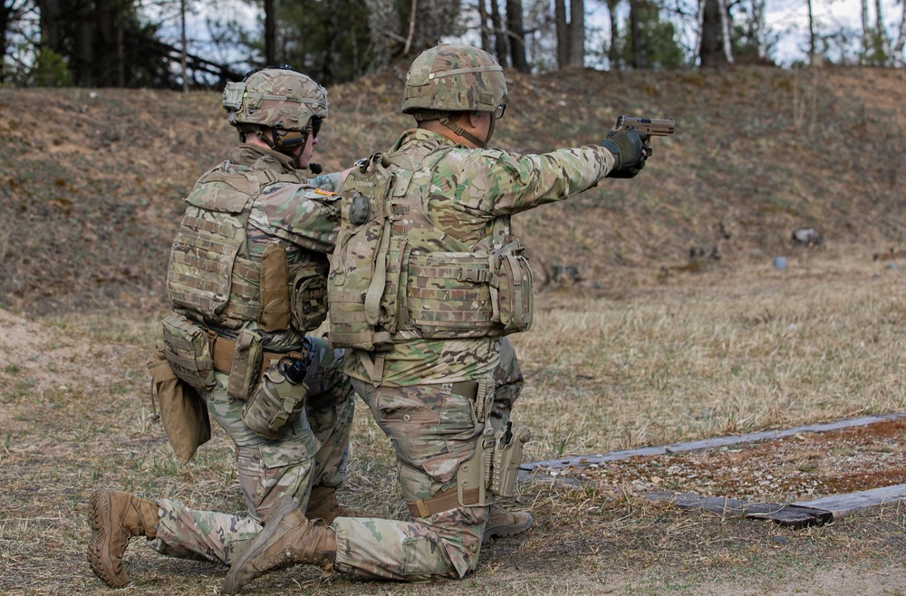 2-34 AR Conducts M17 Range