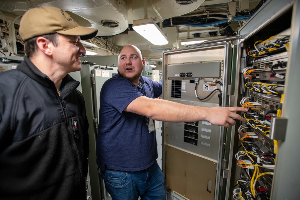 DVIDS Images USS Anchorage (LPD 23) visits Port Hueneme for service