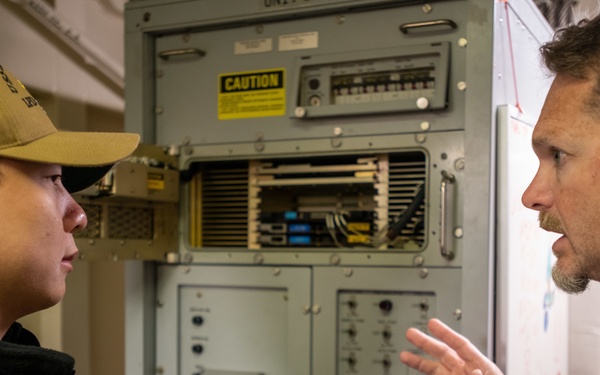 USS Anchorage (LPD 23) visits Port Hueneme for service, crew training