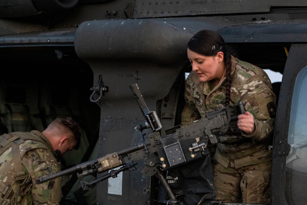 1-214th General Support Aviation Battalion Aerial Gunnery Qualification And Medical Evacuation Training