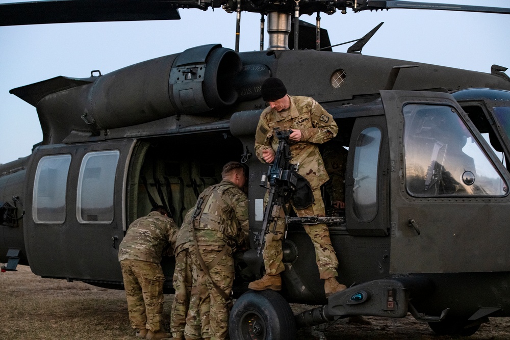 1-214th General Support Aviation Battalion Aerial Gunnery Qualification And Medical Evacuation Training