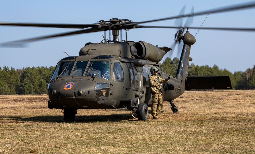 1-214th General Support Aviation Battalion Aerial Gunnery Qualification And Medical Evacuation Training