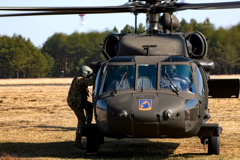 1-214th General Support Aviation Battalion Aerial Gunnery Qualification And Medical Evacuation Training