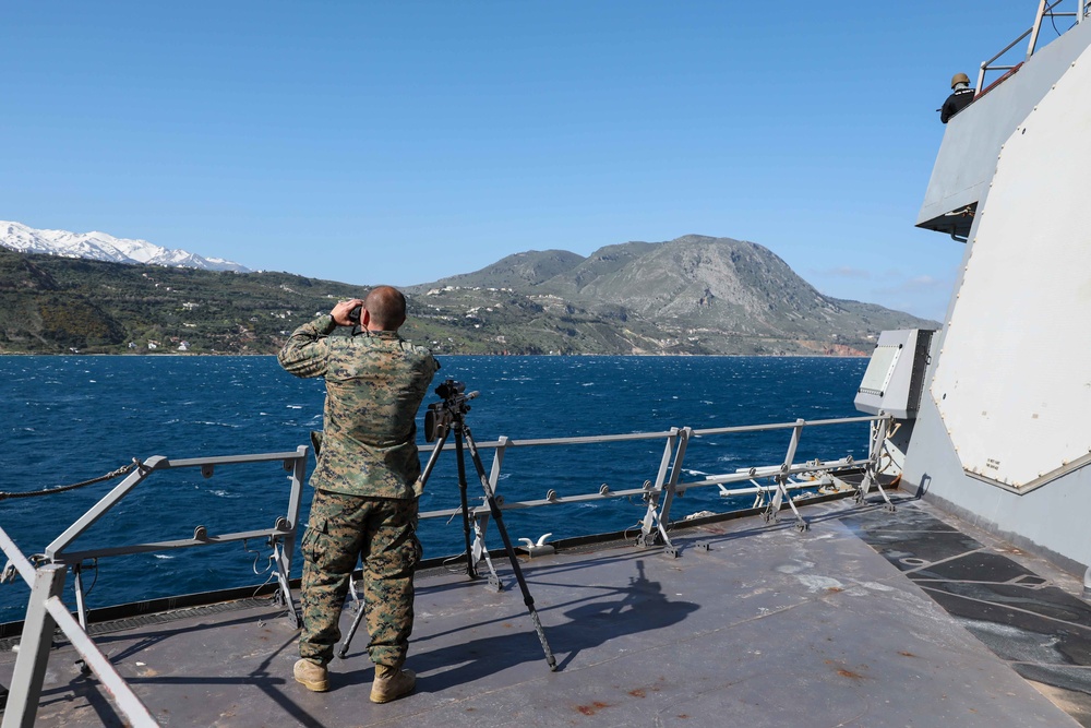 USS Ross enters port in Souda Bay, Greece