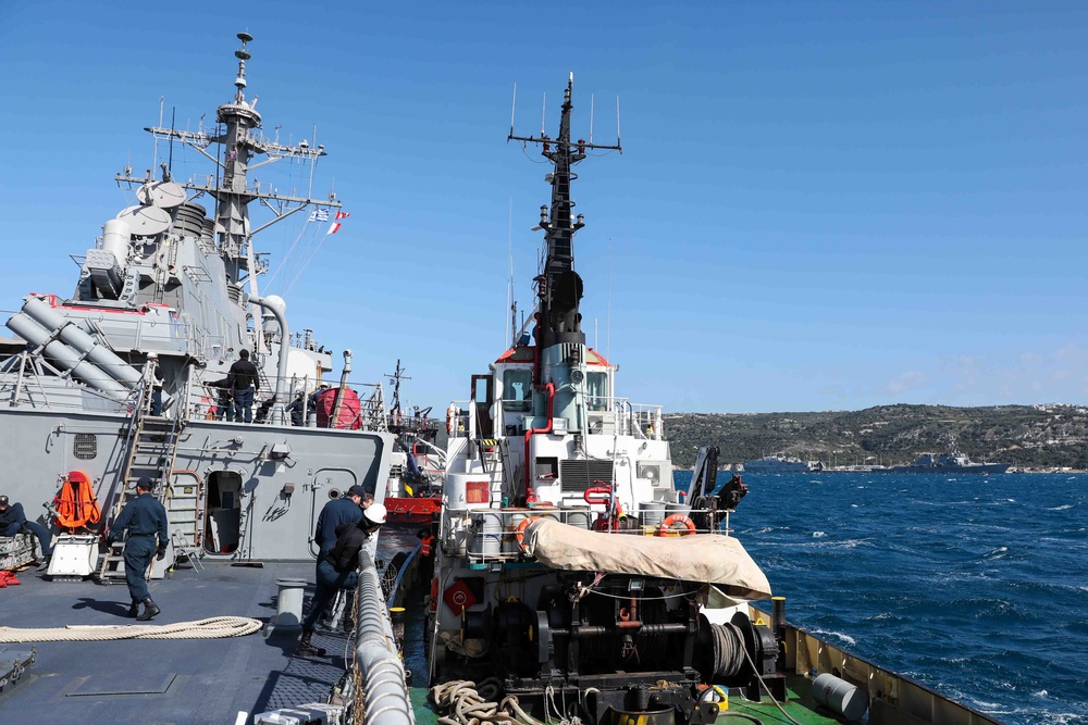USS Ross enters port in Souda Bay, Greece