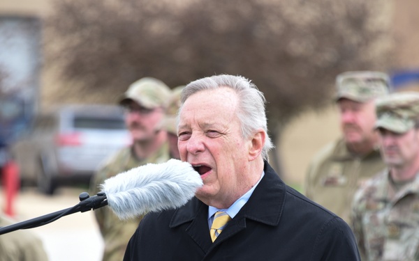 Sen. Dick Durbin Visits 183d Wing