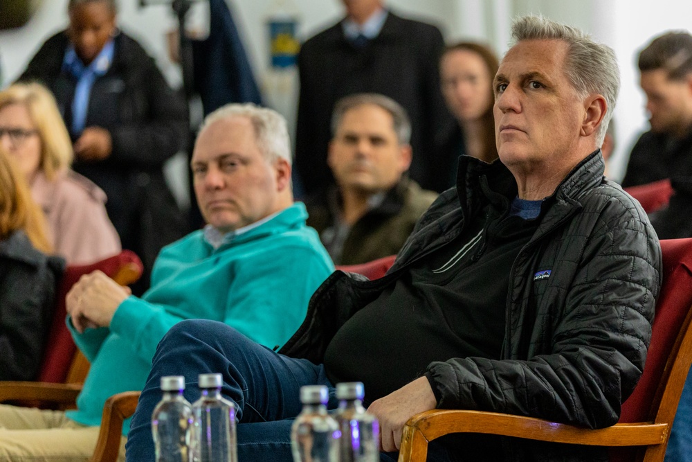 U.S. House Minority Leader visits Romanian Airbase