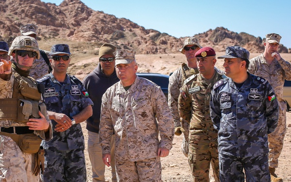 TF 51/5 CG Brig. Gen. Sullivan visits Marines in Jordan