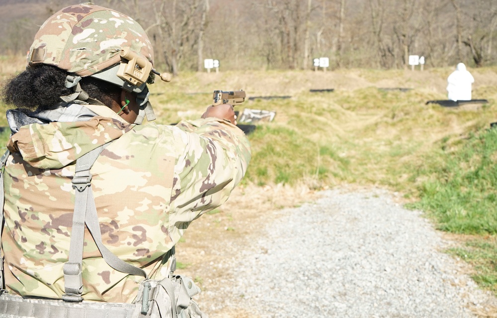 Pennsylvania Army Best Warrior Competition: Weapon qualification