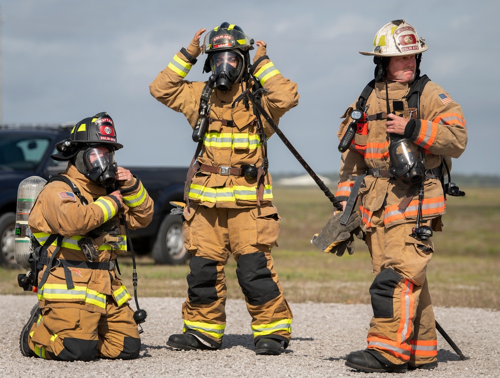 Structural fire training:  Gear up