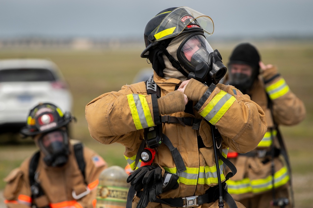 Structural fire training:  Gear up