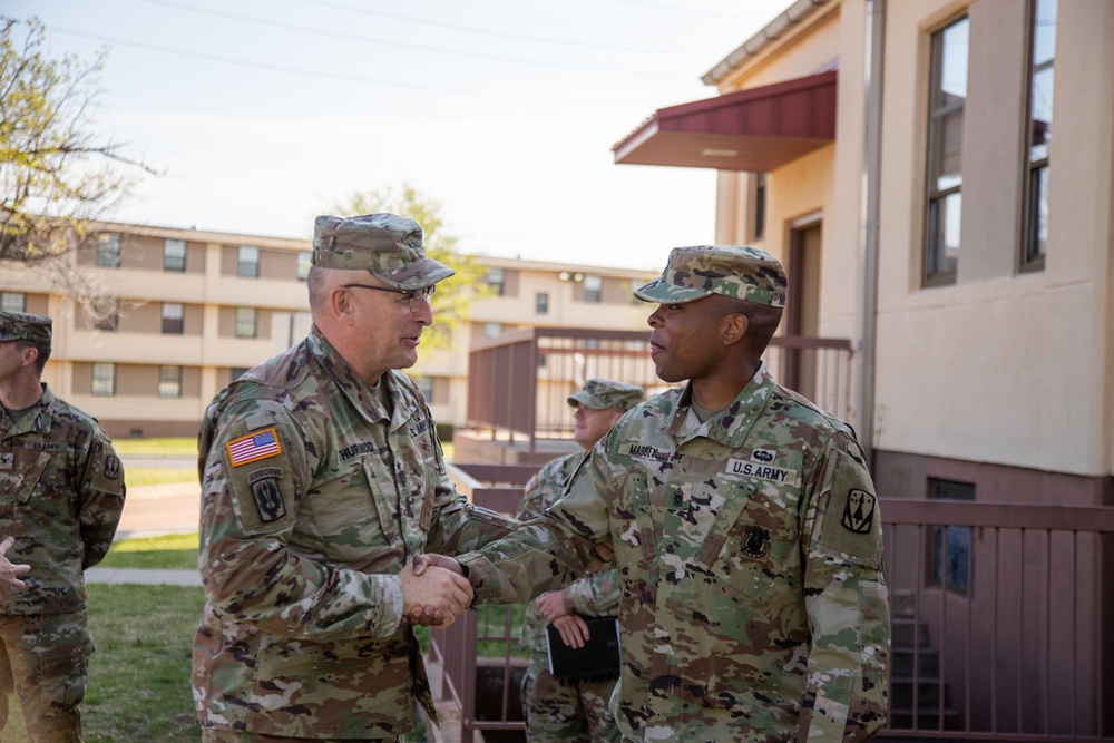 Lt. Gen. Thurgood visits 4-60th ADA