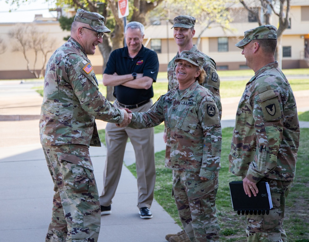 Lt. Gen. Thurgood visits 4-60th ADA