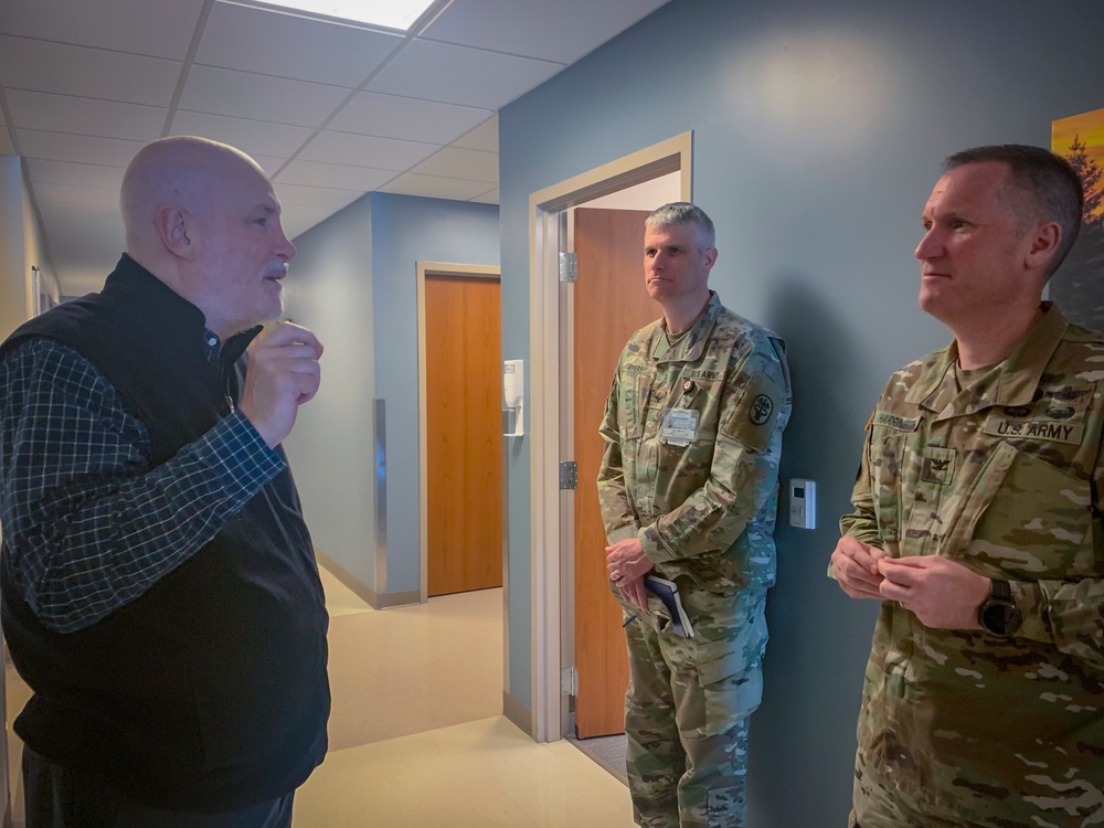 101st Airborne Division Deputy Commanding Officer for Support visits Intrepid Spirit Center