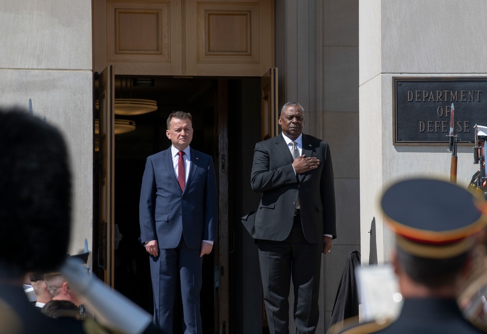 Defense Secretary Austin Hosts Polish Defense Minister