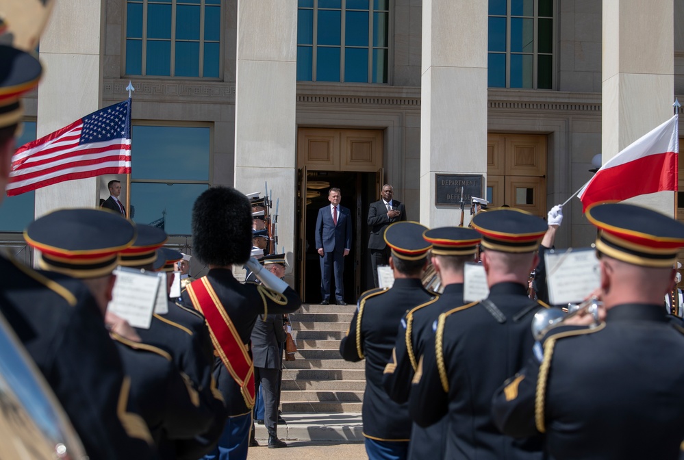 Defense Secretary Austin Hosts Polish Defense Minister