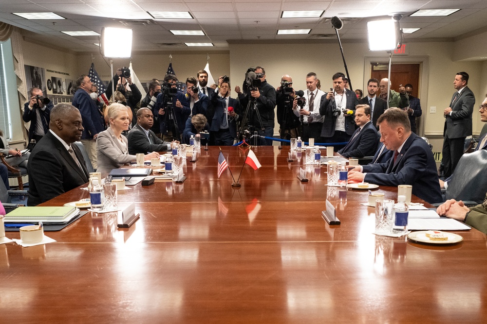 Defense Secretary Austin Hosts Polish Defense Minister