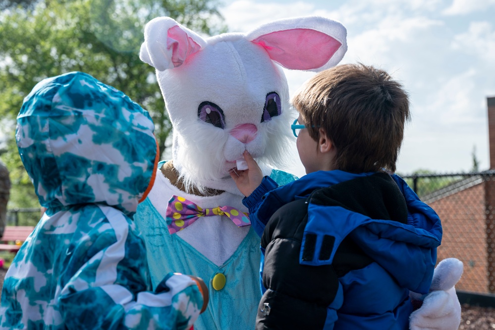 19th CES EOD Airmen lend a hand in ASBVI egg hunt