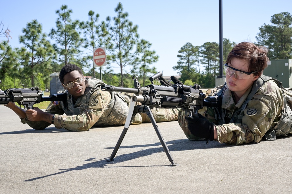 U.S. Army Central (USARCENT) Headquarter and Headquarters Battalion (HHBN) Competes in Best Squad Competition