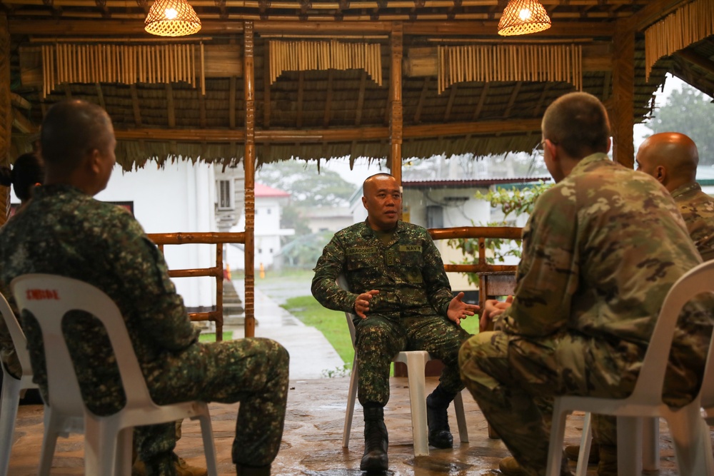 USARPAC Soldiers Meet with Philippine Navy Col. Geiram Aragones