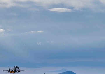 Team Kingsley dedicated crew chief says goodbye to jet, hopeful for new airframe