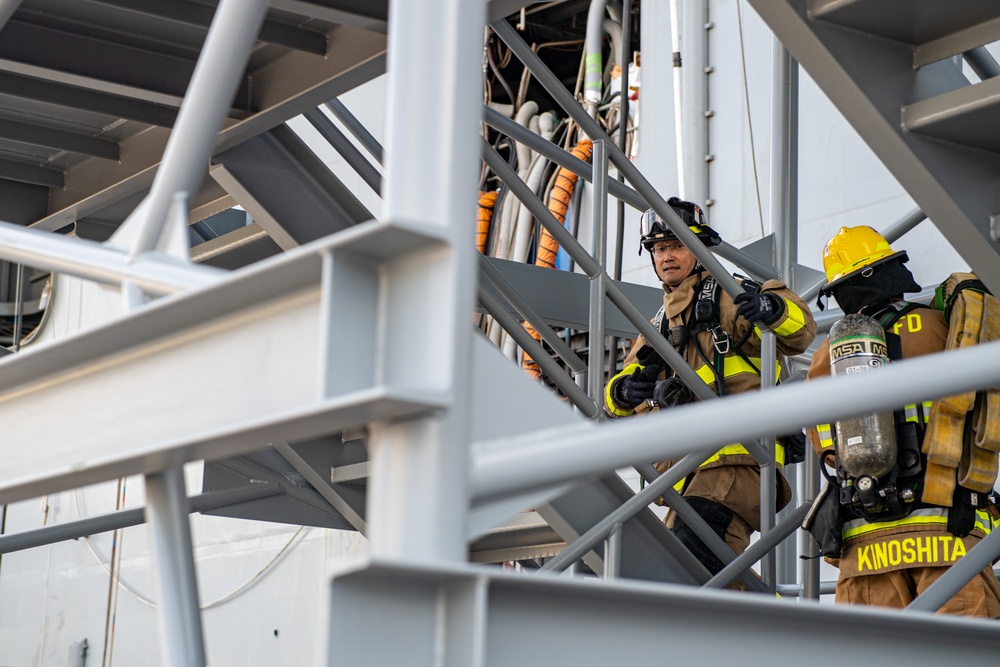 USS America conducts firefighting exercises with CNRJES.