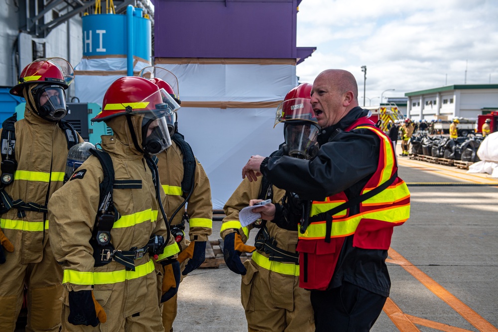 USS America conducts firefighting exercises with CNRJES.