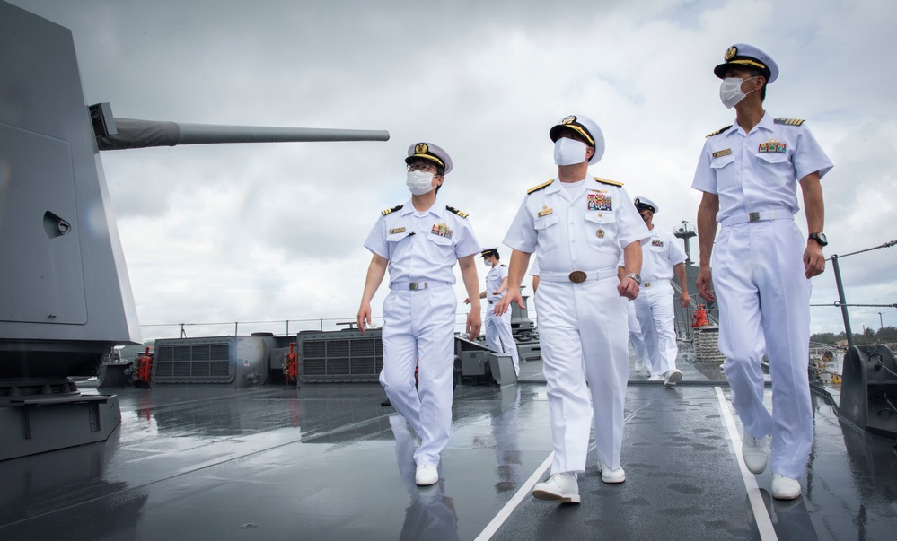CJRM Visits JMSDF JS SUZUTSUKI