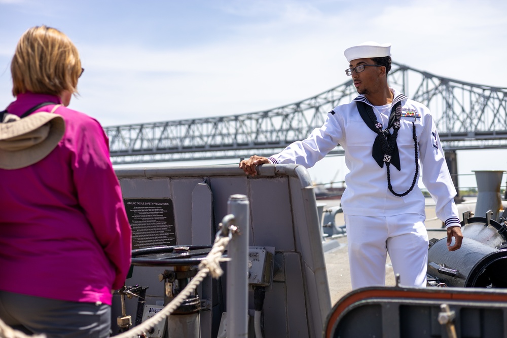 Navy Fleet Week Ship Tours