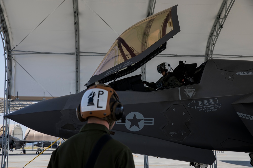 Green Knights and Sailors conduct Joint Training on MCAS Iwakuni