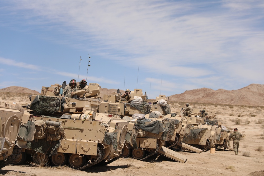 1st CAV Command Team Visits BLACKJACK BDE Training at NTC over Easter weekend 