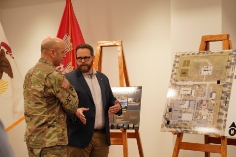 Construction Engineering Research Laboratory welcomes USACE commanding general for meeting and facility tour